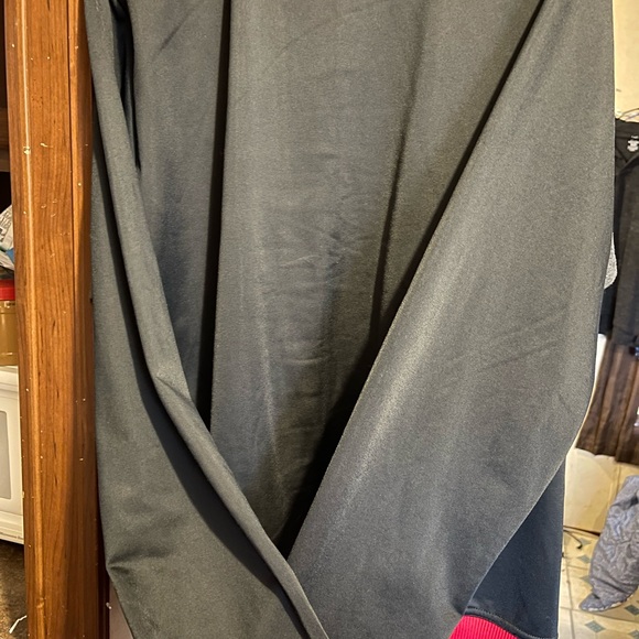 BCG XL red and black zip up light weight jacket - Picture 3 of 7